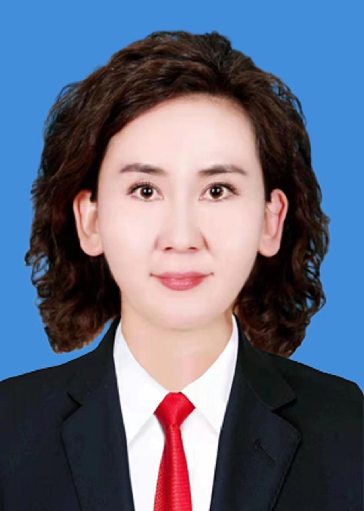 副縣長：阿依姆妮薩·艾則孜